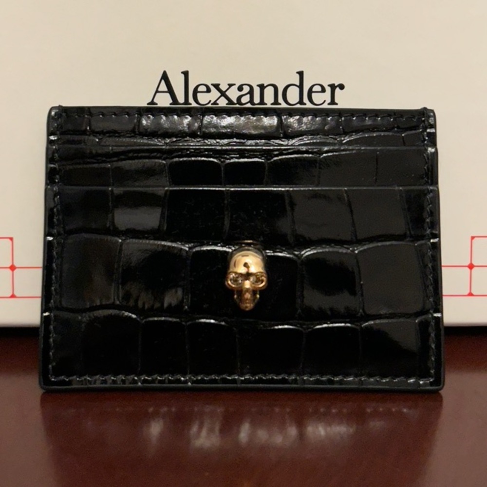 ALEXANDER MCQUEEN Small Skull Bag & Card Holder in Croc-Embossed Black Leather - Picture 10 of 16
